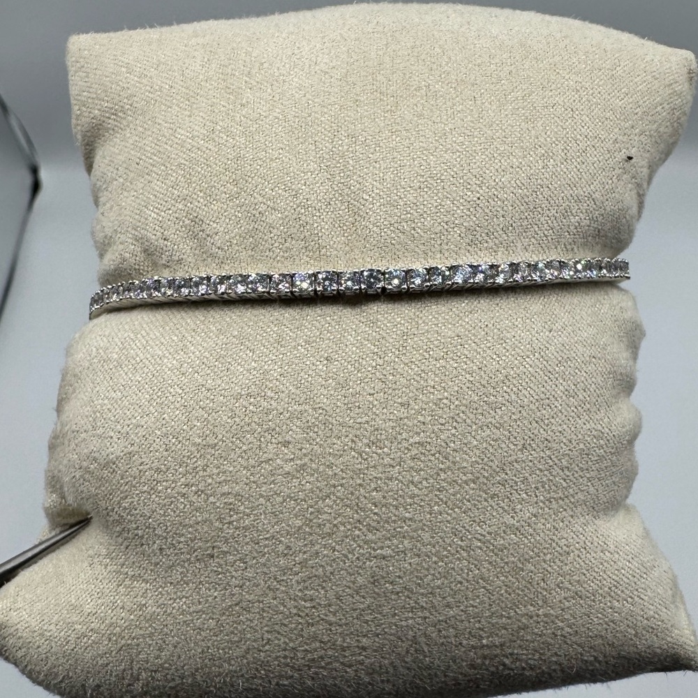 14k 4ct Tennis Bracelet - Picture 10 of 14